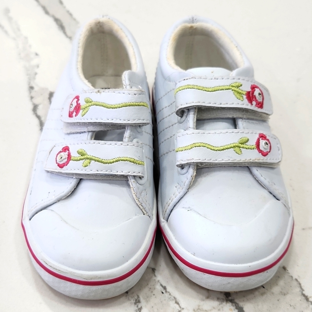 Kidlooks Leather Flower Embroidery Sneakers New